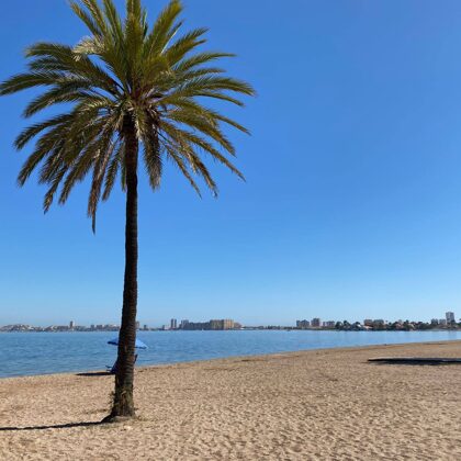 La Mar Menor (la petite mer) avec sa température agréable et belle plage de sable