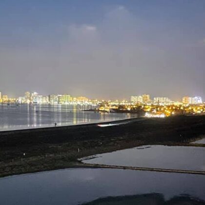 Vue sur la mer et La Manga la nuit